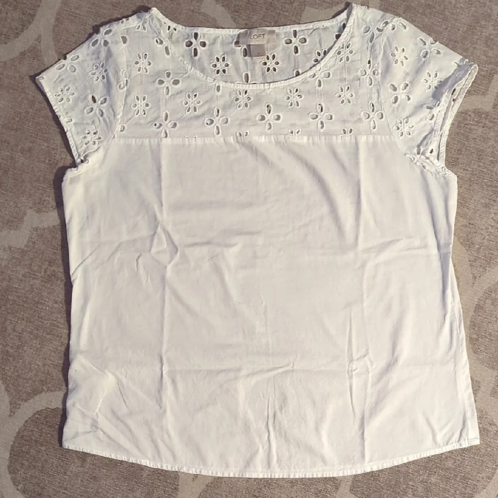 LOFT White Eyelet Floral Blouse - Picture 1 of 4